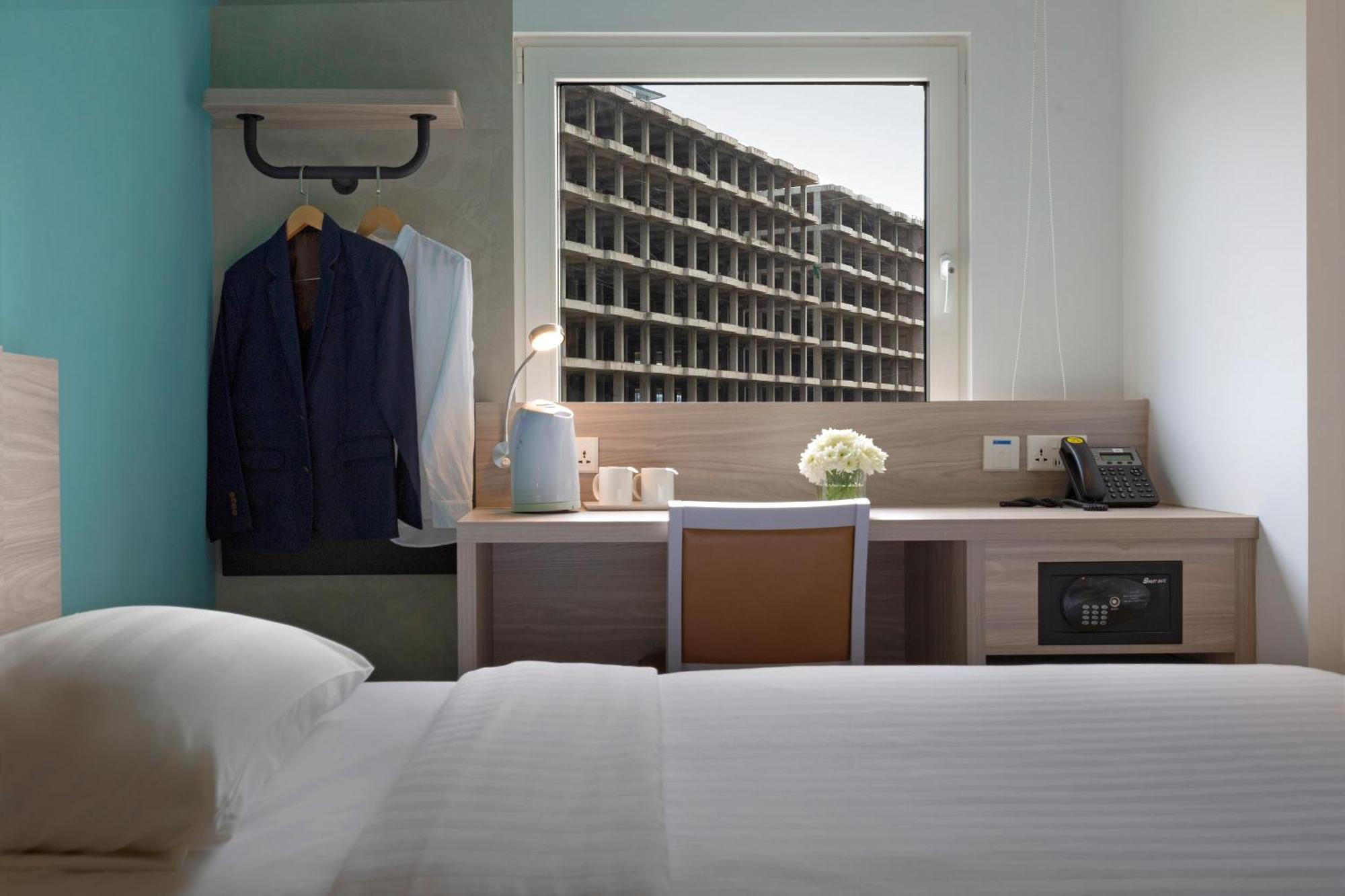 Ibis Budget Phnom Penh Riverside Exterior photo