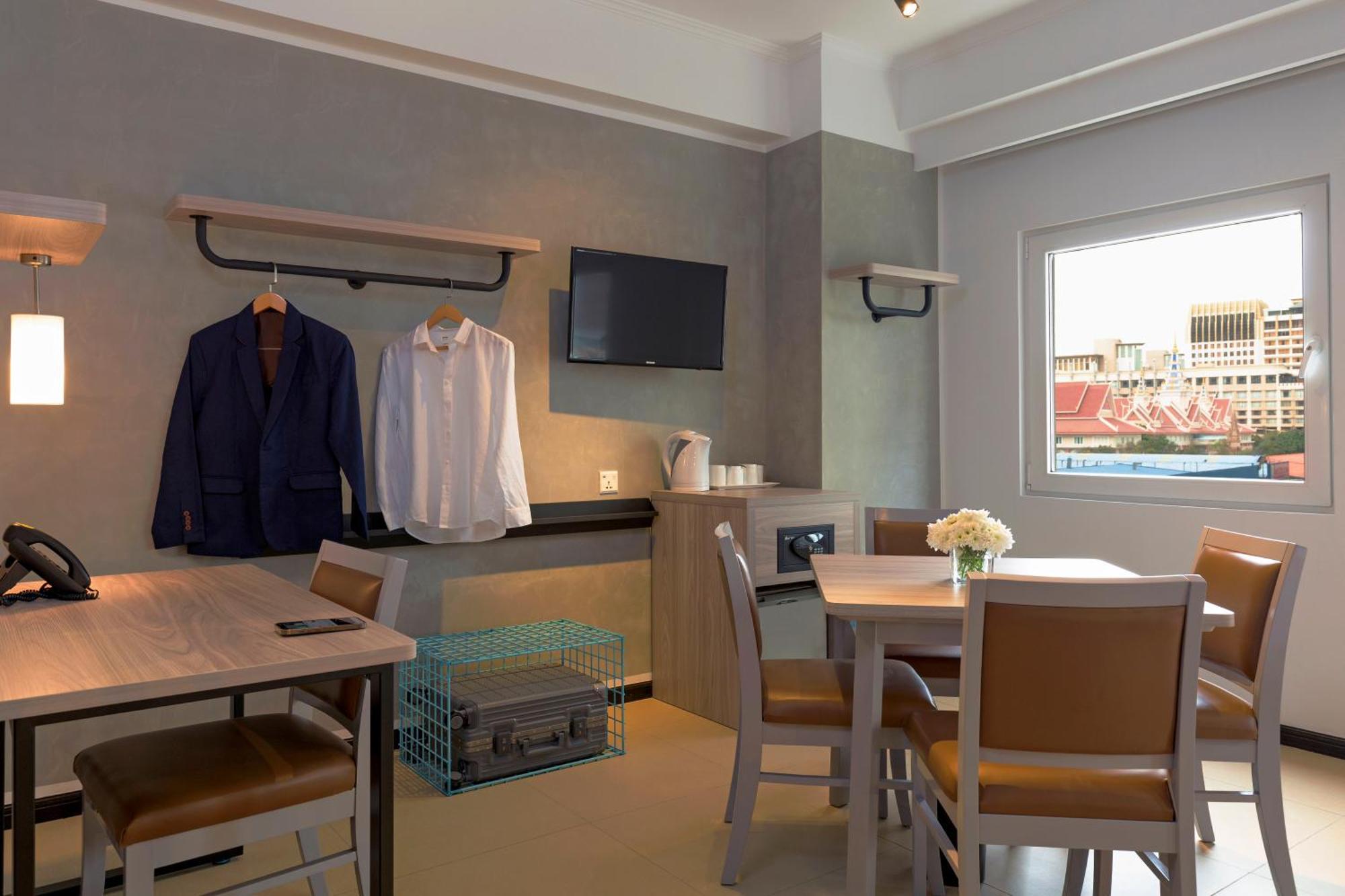 Ibis Budget Phnom Penh Riverside Exterior photo