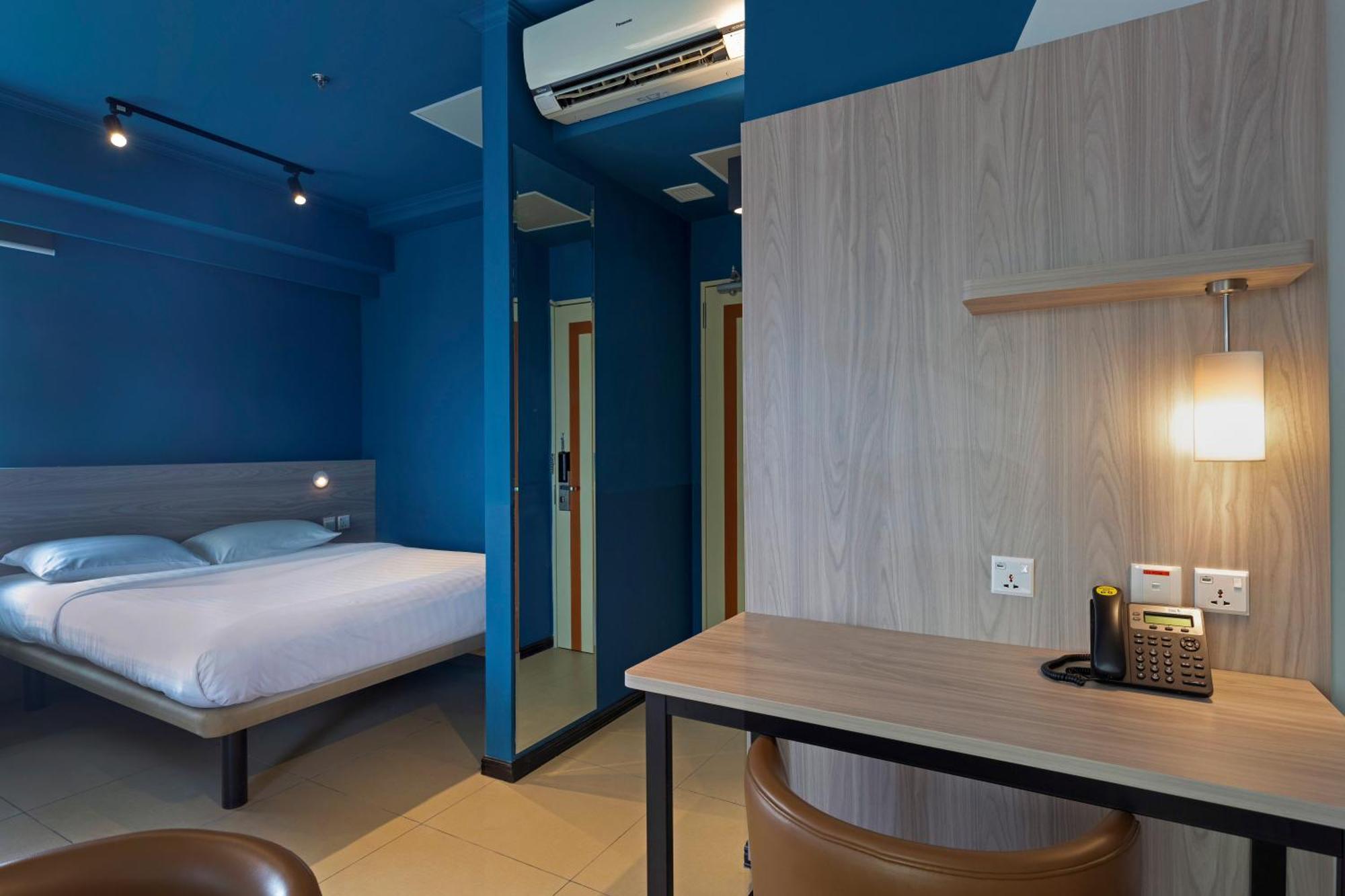 Ibis Budget Phnom Penh Riverside Exterior photo
